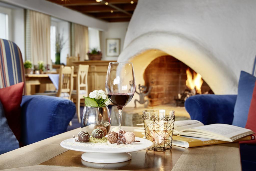 Hotel Hirlanda Zuers Экстерьер фото